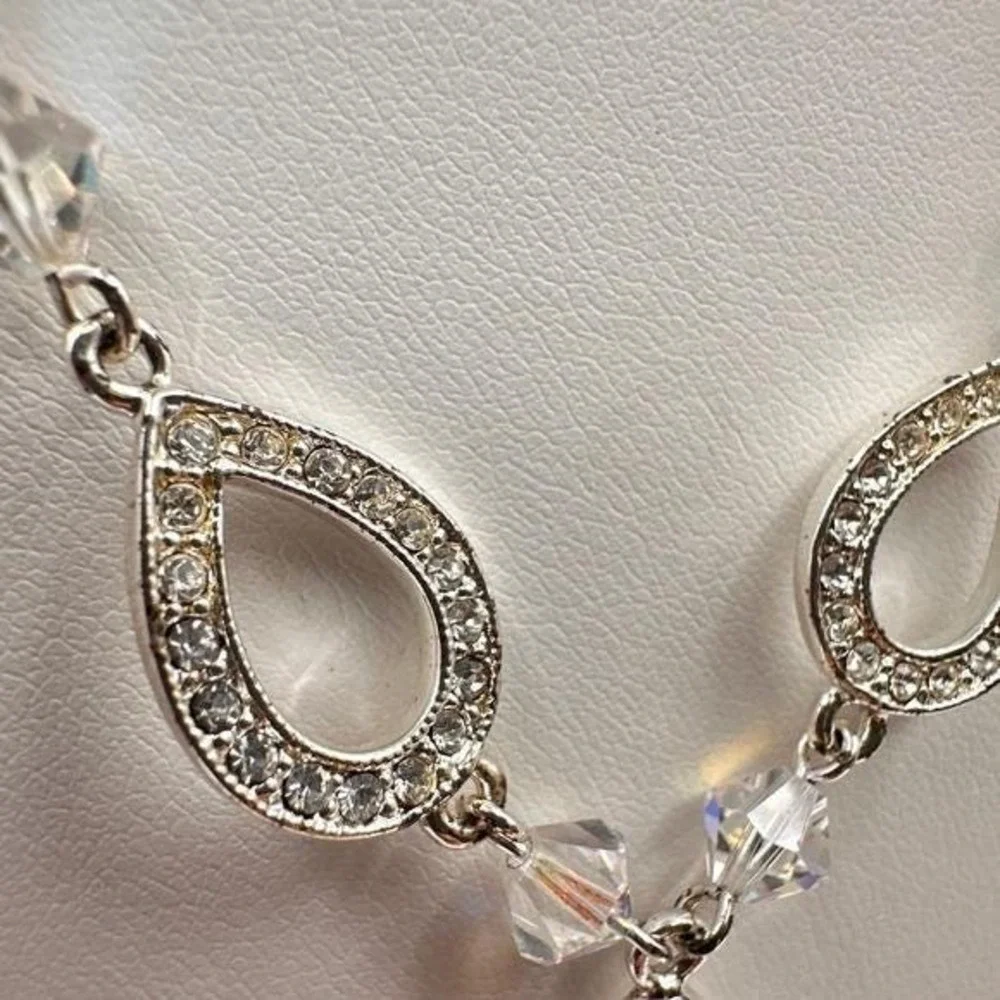 Vintage Y2K Silver Tone Rhinestone Teardrop Necklace AB Crystal‎ Dangle Jewelry